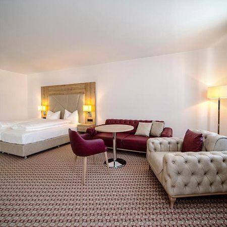 קאסל Ee Hotel מראה חיצוני תמונה