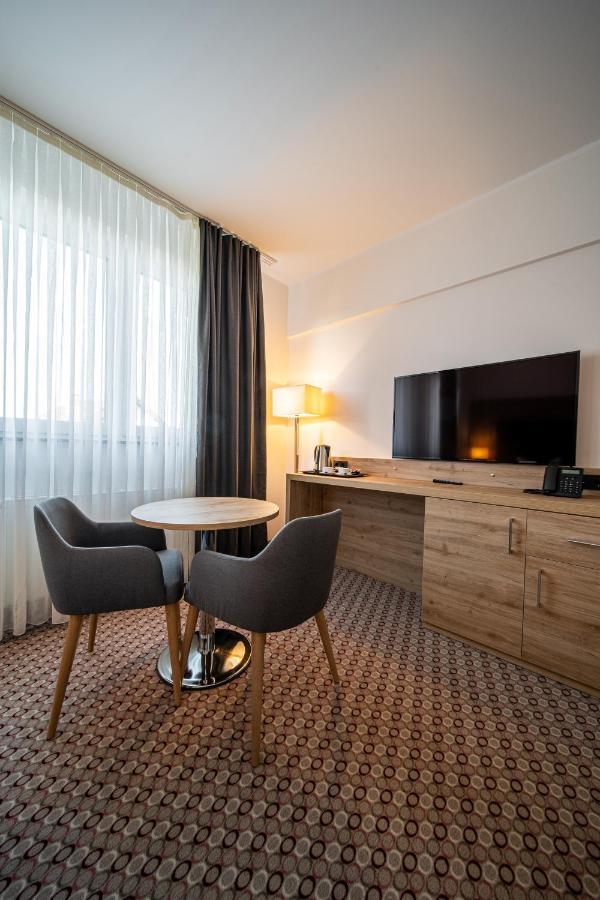קאסל Ee Hotel מראה חיצוני תמונה